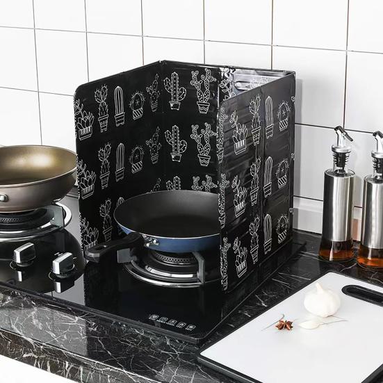 Protectie anti-stropi din metal de inalta calitate (+ GRATIS 4 folii din teflon)