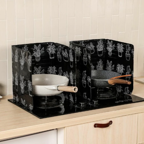 Protectie anti-stropi din metal de inalta calitate (+ GRATIS 4 folii din teflon)